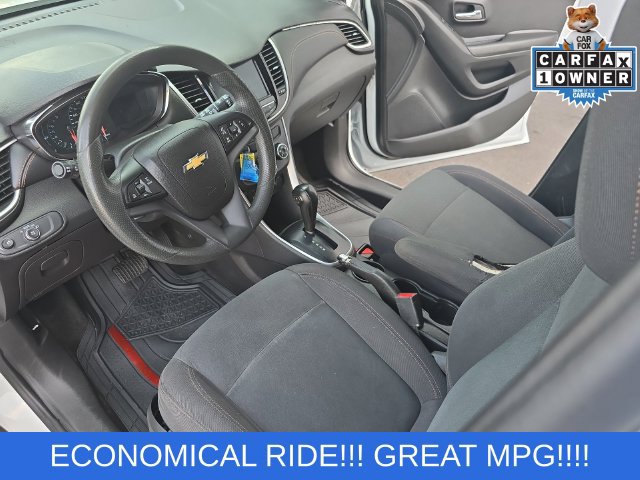 Used 2022 Chevrolet Trax LS w/ Tint and Cruise Package FWD image 14