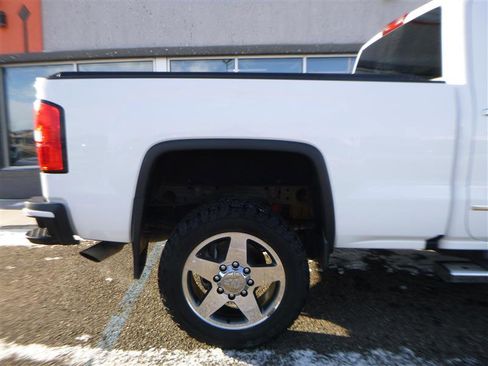 Used 2016 GMC Sierra 2500 SLT w/ All-Terrain HD Package image 3