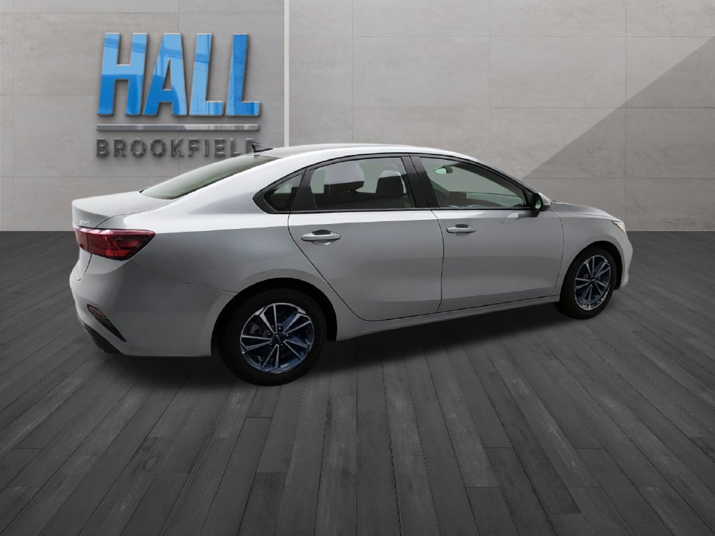 Used 2024 Kia Forte LXS FWD image 6