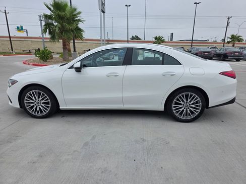 Used 2025 Mercedes-Benz CLA 250 image 4