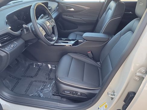 New 2026 Buick Envista Sport Touring w/ Studio Series image 9