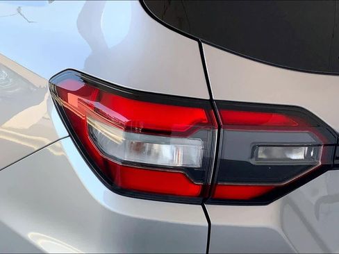 Used 2025 Honda Pilot Sport image 28