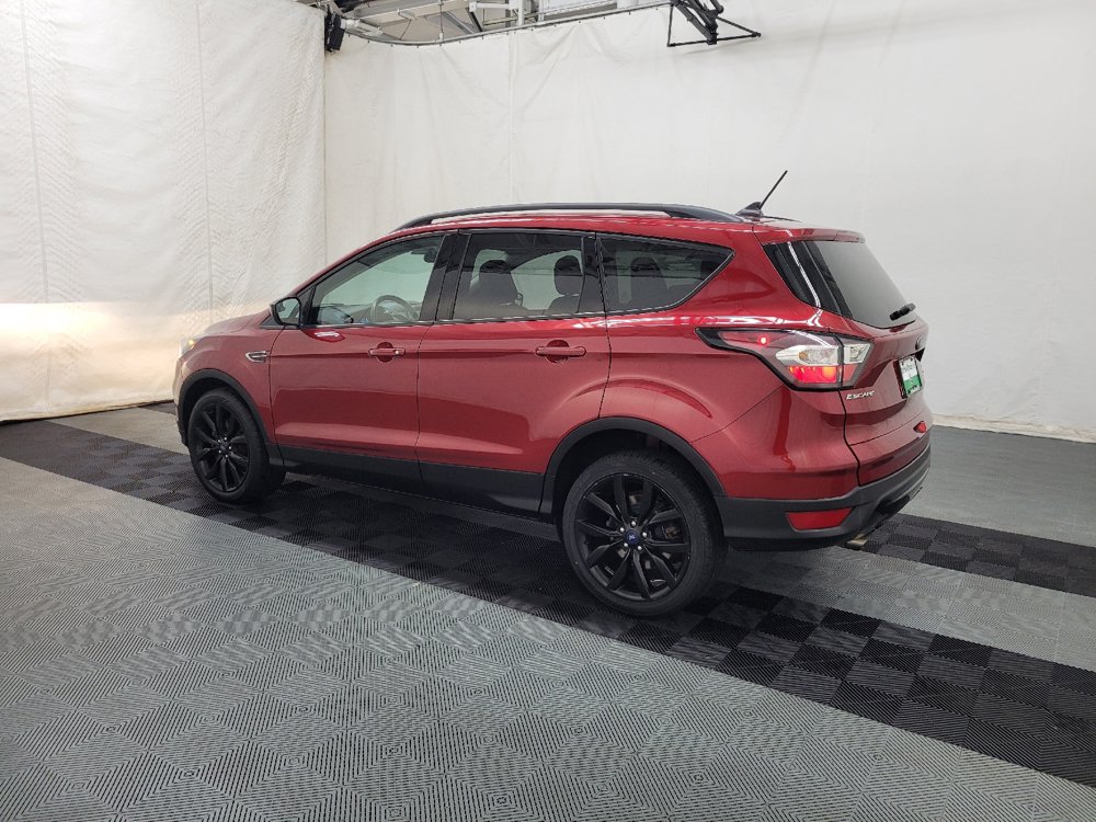 Used 2018 Ford Escape SE w/ SE Sport Appearance Package AWD/4WD image 3