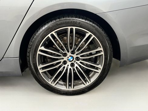 Used 2018 BMW 530e image 24