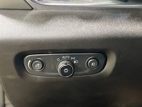 Used 2021 Chevrolet Traverse LT AWD/4WD image 12