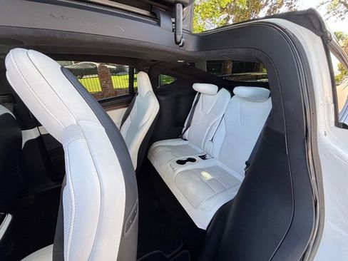 Used 2022 Tesla Model X AWD/4WD image 34