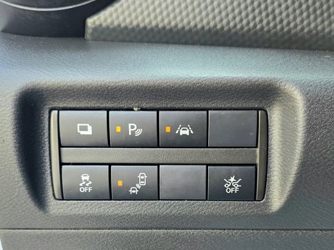Used 2021 Nissan Kicks S FWD image 33