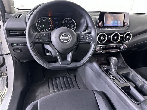 Used 2025 Nissan Sentra S image 21