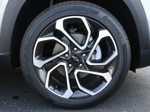 New 2026 Chevrolet Trax RS w/ Sunroof Package FWD image 20