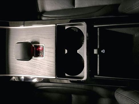 Certified 2024 Land Rover Range Rover Evoque Dynamic SE image 11