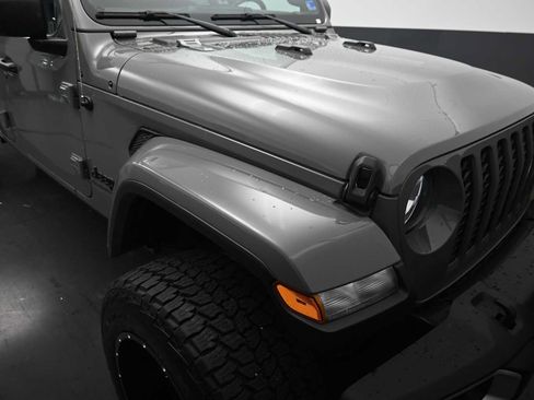 Used 2021 Jeep Gladiator Sport AWD/4WD image 20