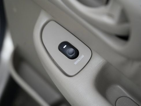 Used 1998 Buick Century Custom image 34