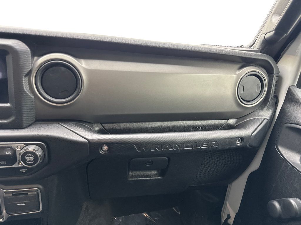 Used 2022 Jeep Wrangler Sport AWD/4WD image 52