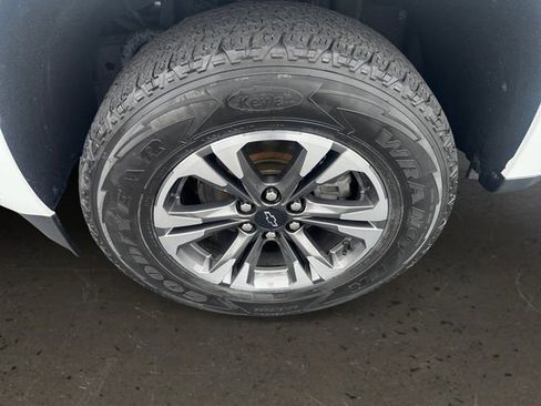 Used 2021 Chevrolet Colorado Z71 AWD/4WD image 9