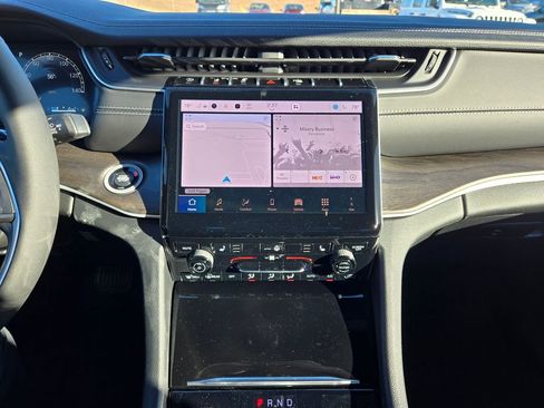 New 2025 Jeep Grand Cherokee Limited image 20