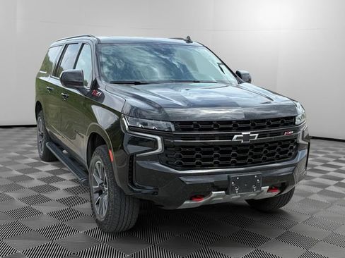 Used 2023 Chevrolet Suburban Z71 AWD/4WD image 7