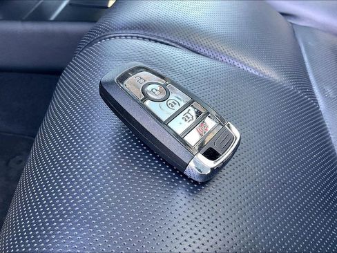 Used 2025 Lincoln Navigator Reserve AWD/4WD image 37