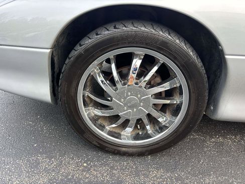 Used 1993 Chevrolet Camaro LT image 19