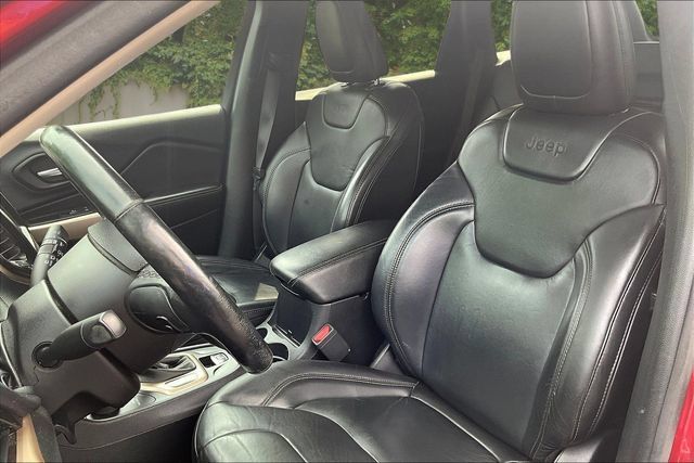 Used 2017 Jeep Cherokee Limited AWD/4WD image 21