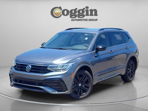 Used 2022 Volkswagen Tiguan SE R-Line FWD image 1
