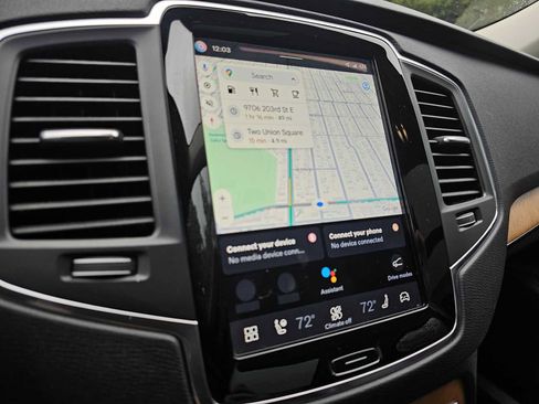 Used 2023 Volvo XC90 B6 Core w/ Protection Package Premier image 29