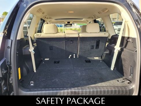 Used 2022 Lexus GX 460 Premium image 13