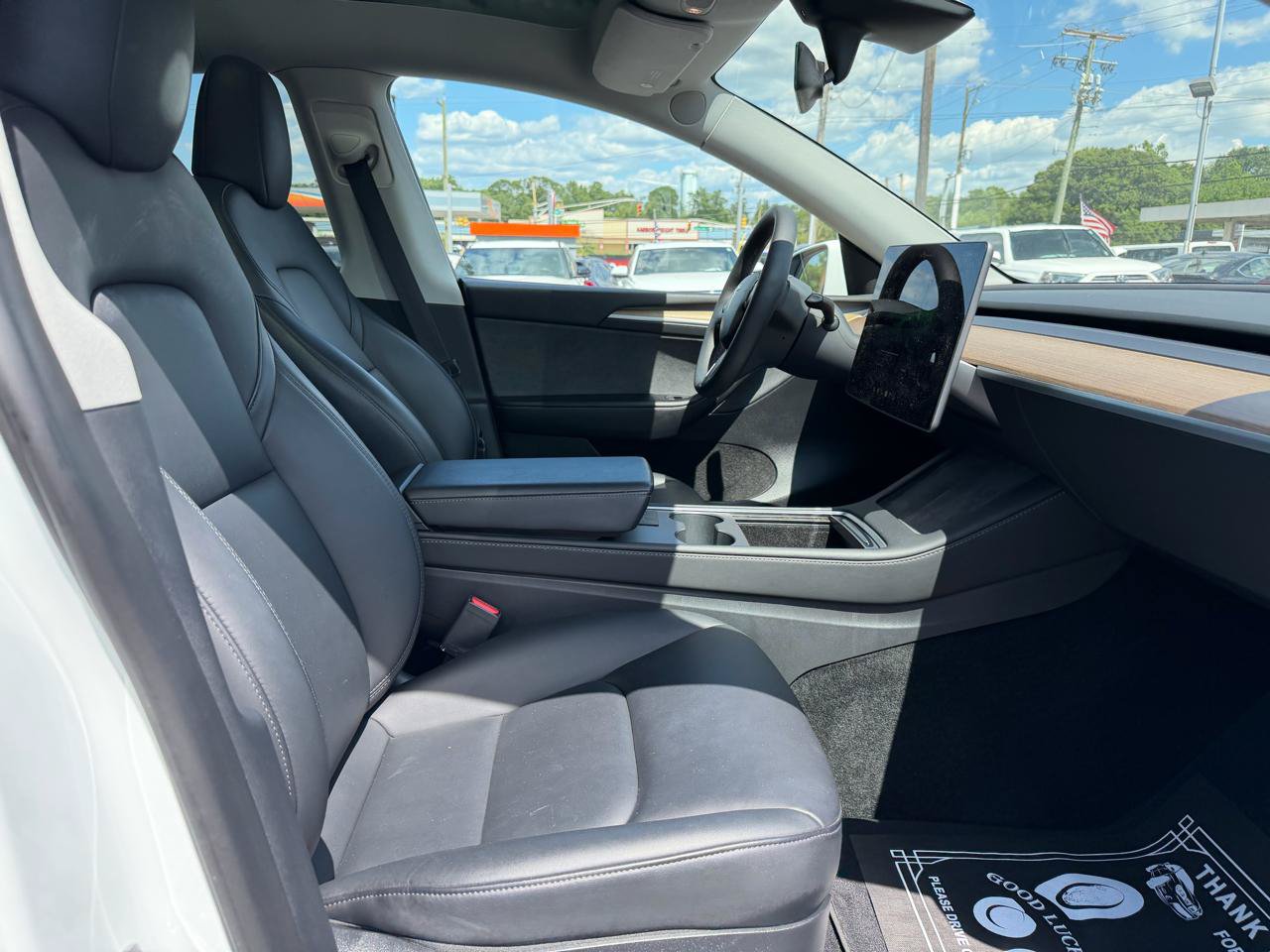 Used 2023 Tesla Model Y Long Range AWD/4WD image 17