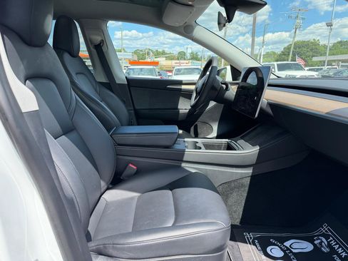 Used 2023 Tesla Model Y Long Range AWD/4WD image 17