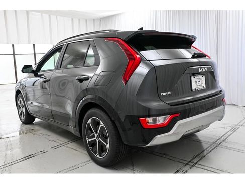 New 2026 Kia Niro FWD image 5
