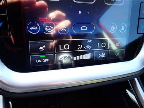 Used 2025 Subaru Outback Premium AWD/4WD image 21