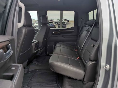 Used 2025 GMC Sierra 1500 SLT w/ SLT Premium Plus Package AWD/4WD image 28