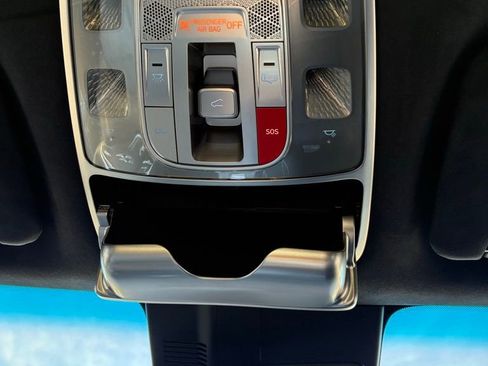 Used 2025 Genesis GV70 3.5T Sport w/ Sport Prestige Package image 43