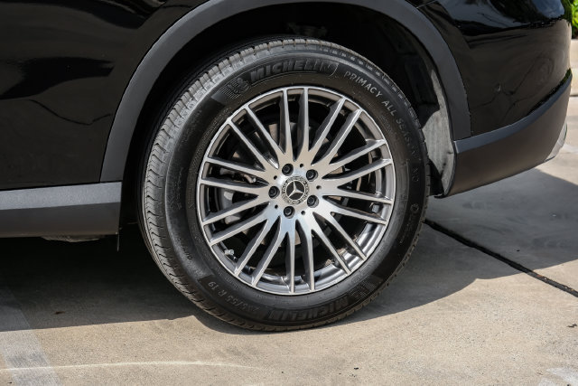 Used 2025 Mercedes-Benz GLC 300 4MATIC image 69