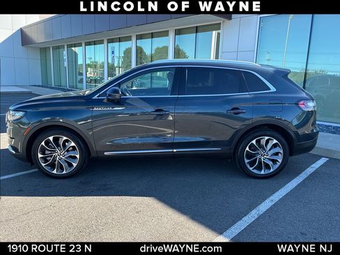Certified 2023 Lincoln Nautilus Reserve w/ Luxury Package AWD/4WD image 2