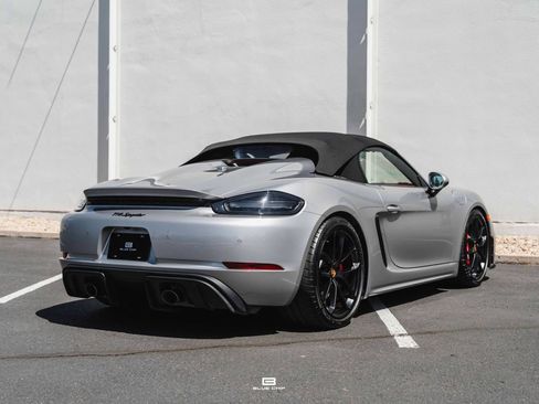 Used 2021 Porsche 718 Boxster Spyder RWD image 22