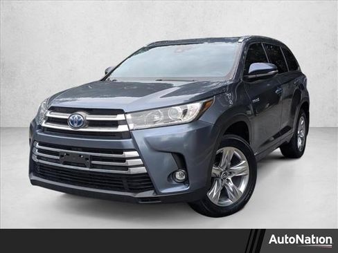 Used 2019 Toyota Highlander Limited image 1