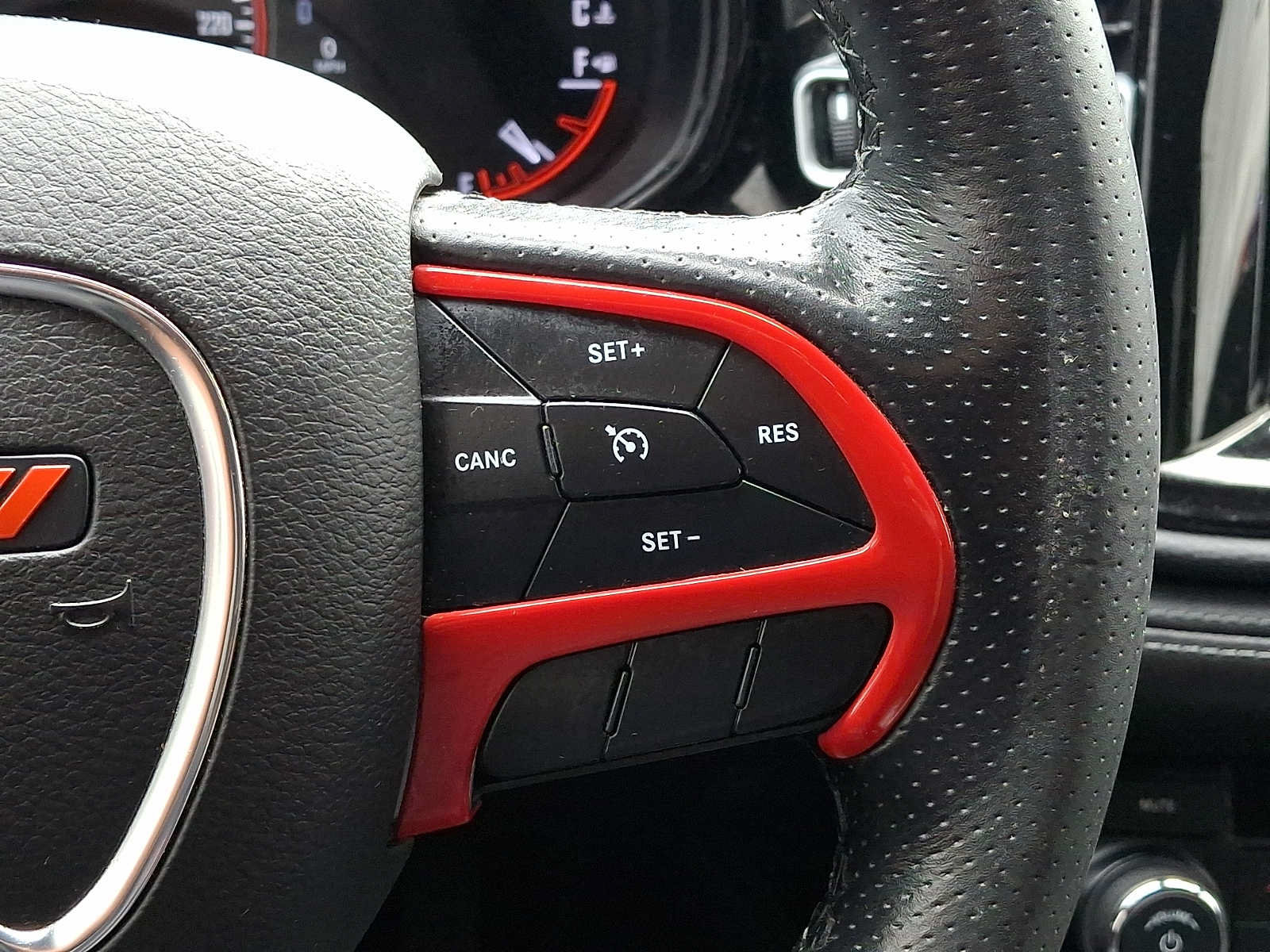 Used 2022 Dodge Durango SXT w/ Blacktop Package AWD/4WD image 23