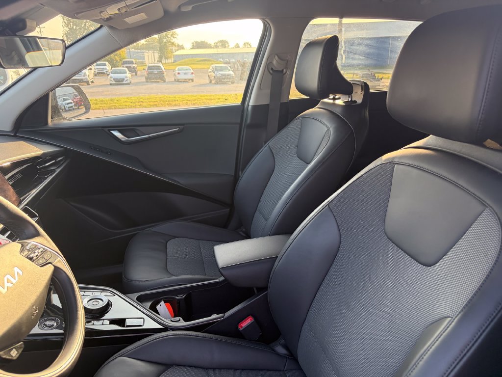 Used 2024 Kia Niro Wind FWD image 10