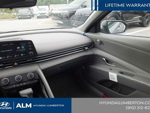New 2026 Hyundai Elantra SEL Sport FWD image 20