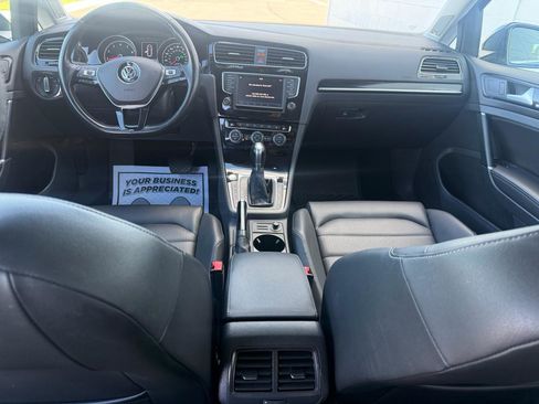 Used 2016 Volkswagen Golf SportWagen FWD image 10