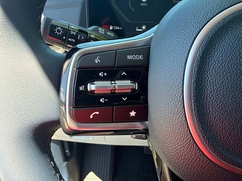 New 2026 Kia Carnival SX w/ SX Dark Edition Package FWD image 28