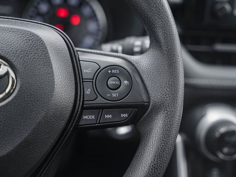 Used 2019 Toyota RAV4 XLE w/ Convenience Package image 30