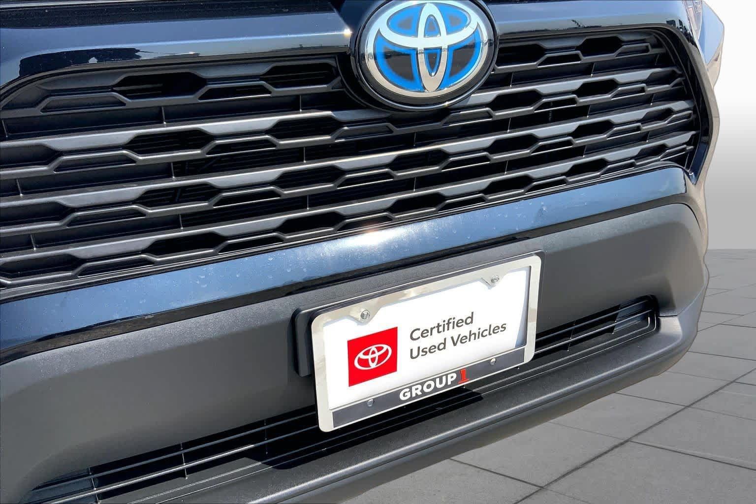 Used 2024 Toyota RAV4 XLE w/ Convenience Package AWD/4WD image 29