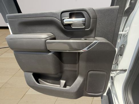 Certified 2020 GMC Sierra 2500 AT4 w/ AT4 Premium Package image 28