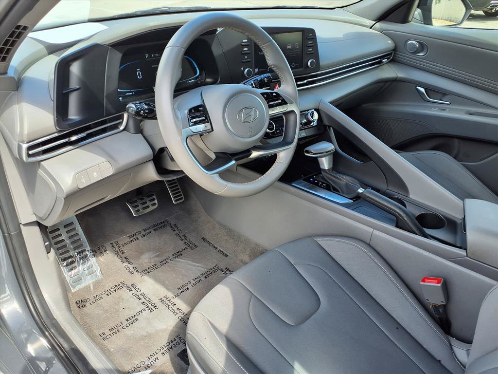 Used 2026 Hyundai Elantra Sport FWD image 18