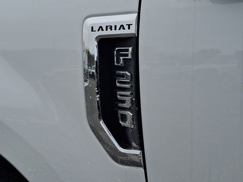 Certified 2022 Ford F250 Lariat w/ Lariat Value Package image 32