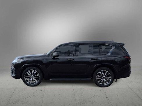 Used 2023 Lexus LX 600 4WD w/ Appearance Package image 5