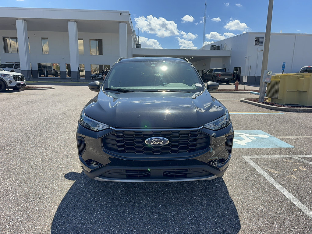 Used 2025 Ford Escape ST-Line FWD image 3