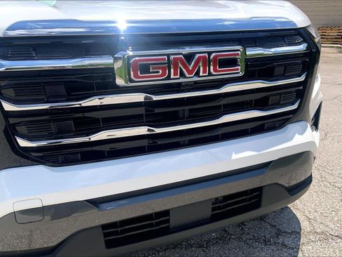 Used 2026 GMC Terrain Elevation FWD image 29