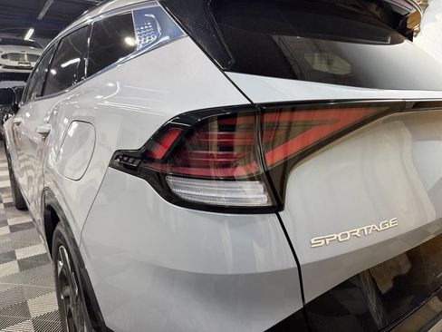 Used 2023 Kia Sportage SX image 9